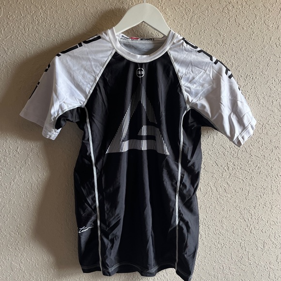 Gracie Barra Rashguards Small - Picture 2 of 2